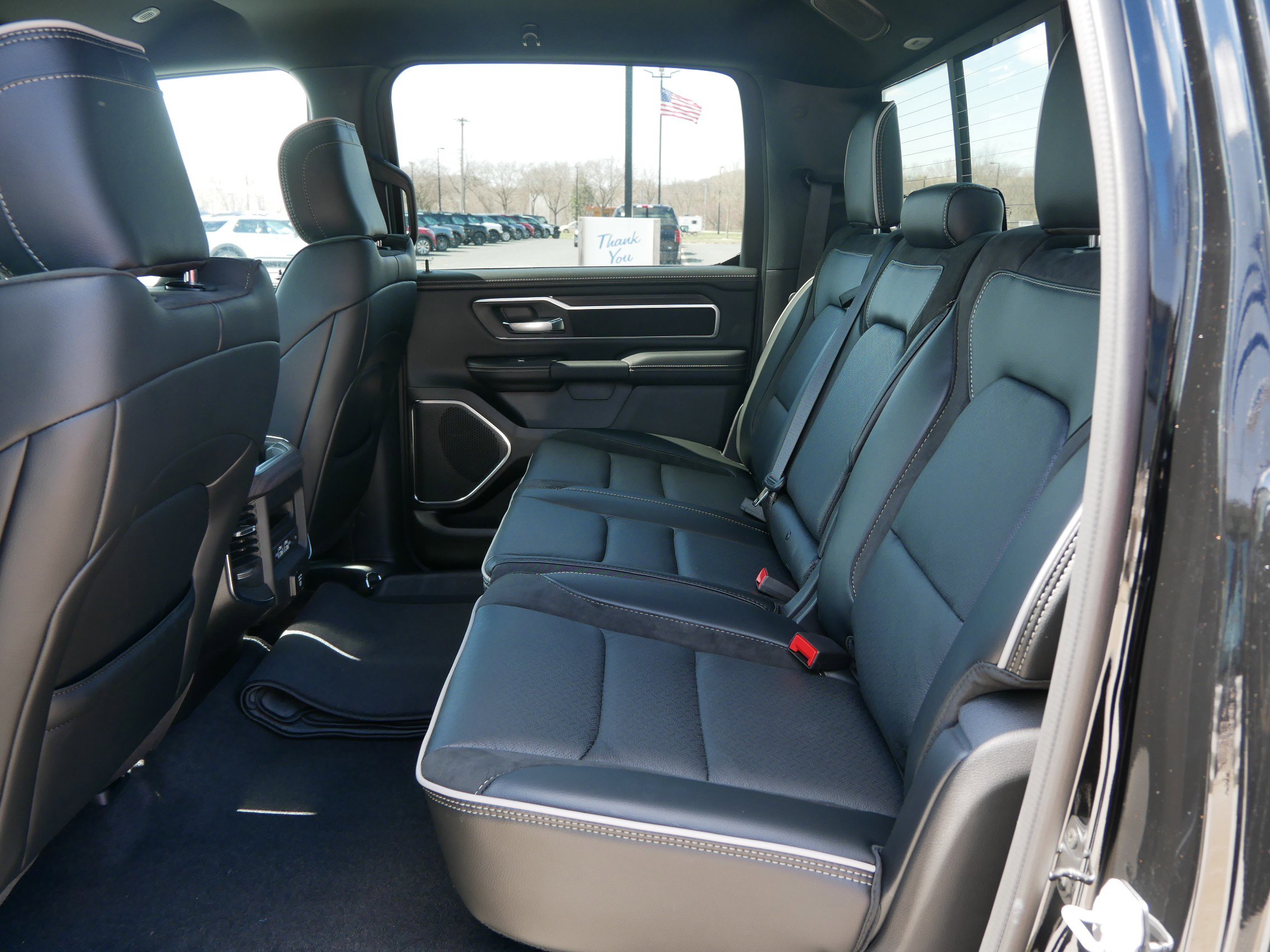 2025 Ram 1500 Laramie photo 9