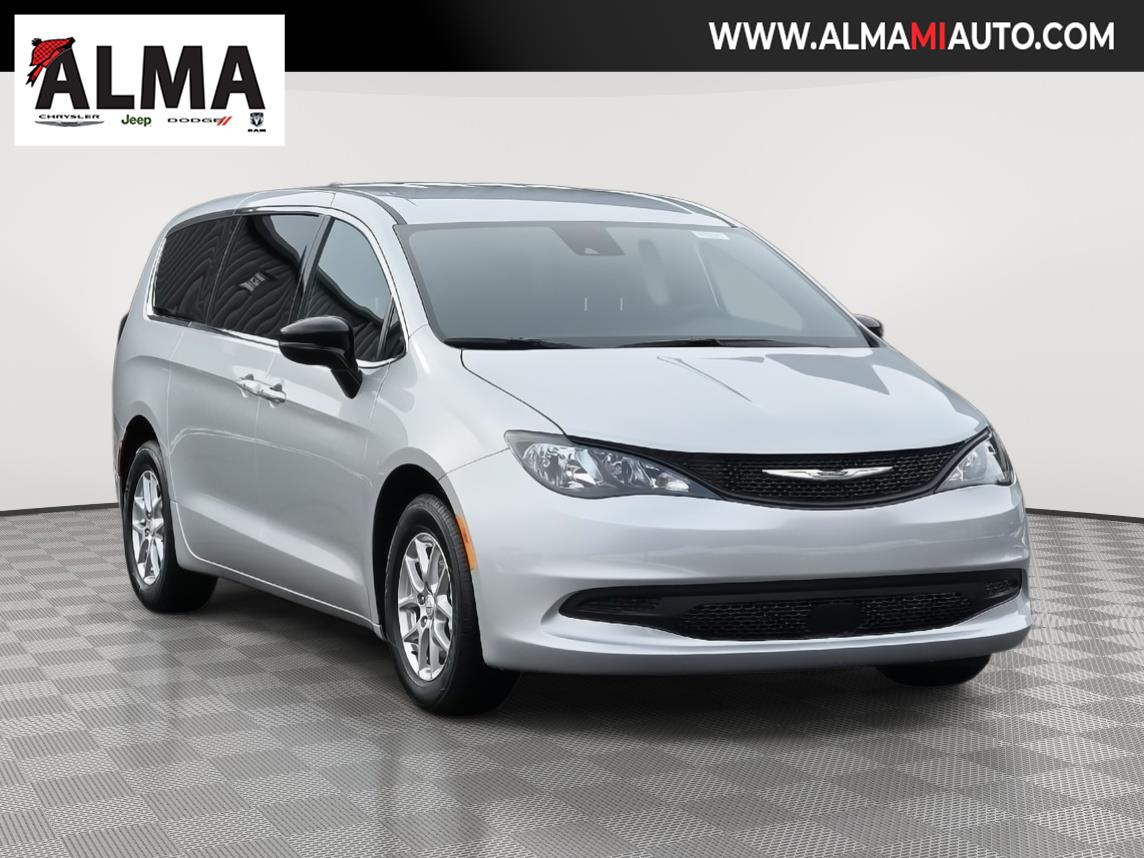 2026 Chrysler Voyager LX's photo