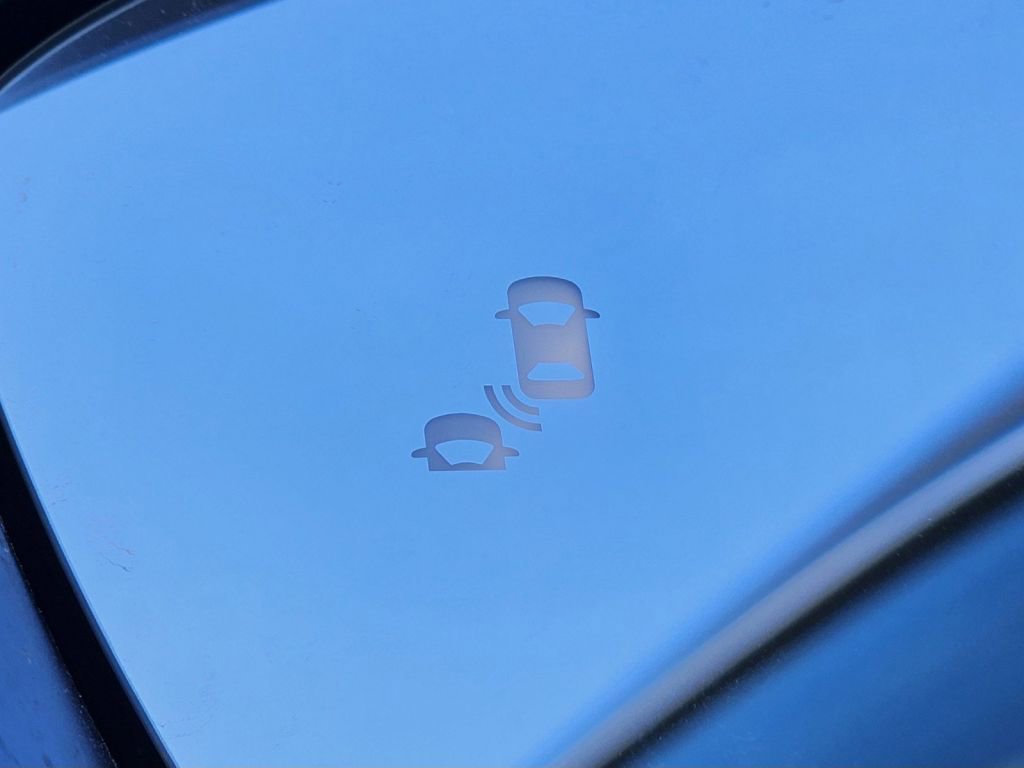 2025 Honda Accord Hybrid Touring photo 2