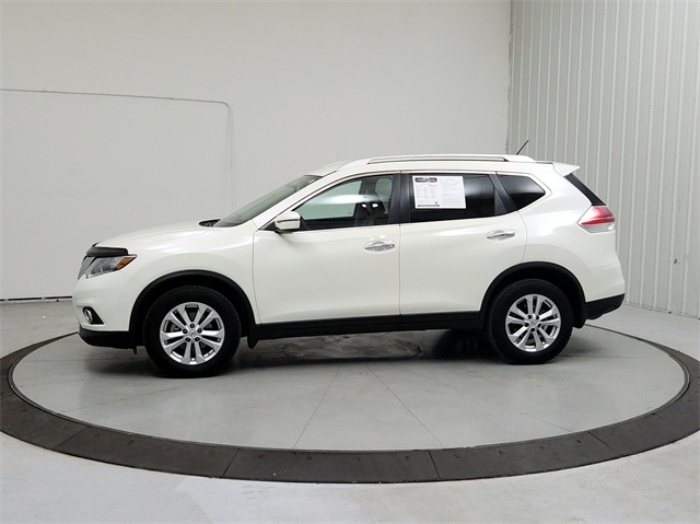 2016 Nissan Rogue SV photo 4