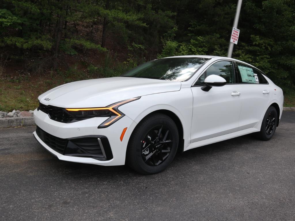 2025 Kia K5 LXS's photo