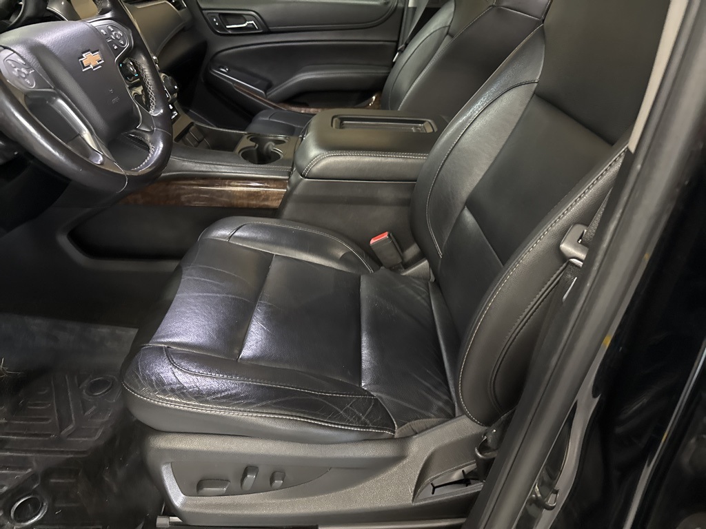 2018 Chevrolet Tahoe LT photo 3