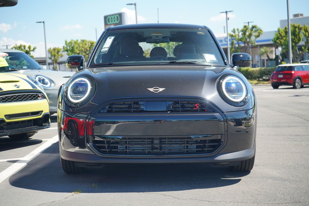 2026 Mini Cooper Hardtop Signature photo 2