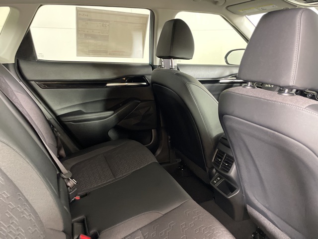2026 Kia Seltos S photo 17