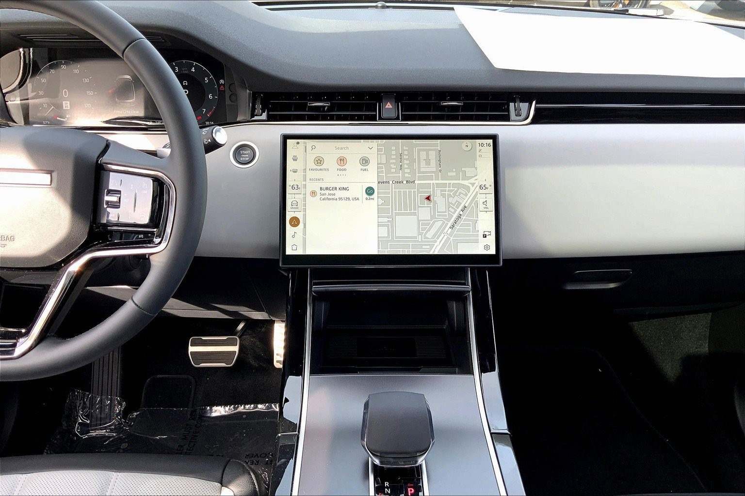 2026 Land Rover Range Rover Evoque Dynamic SE photo 5