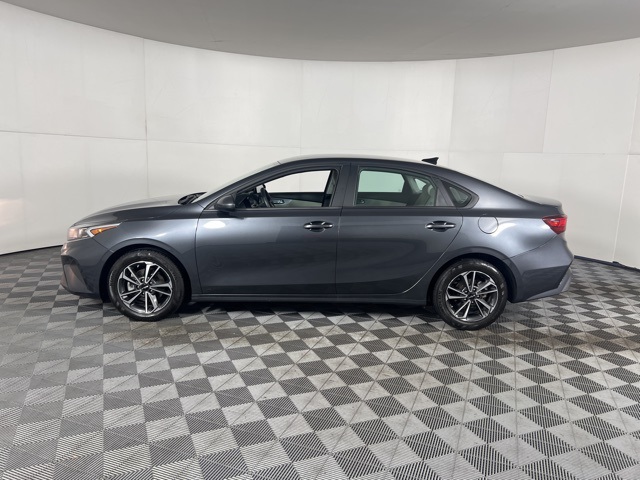 2023 Kia Forte LXS photo 4