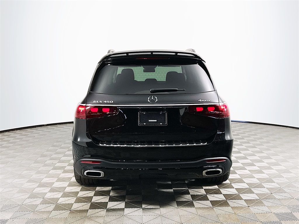 2026 Mercedes Benz GLS 450 4MATIC photo 4