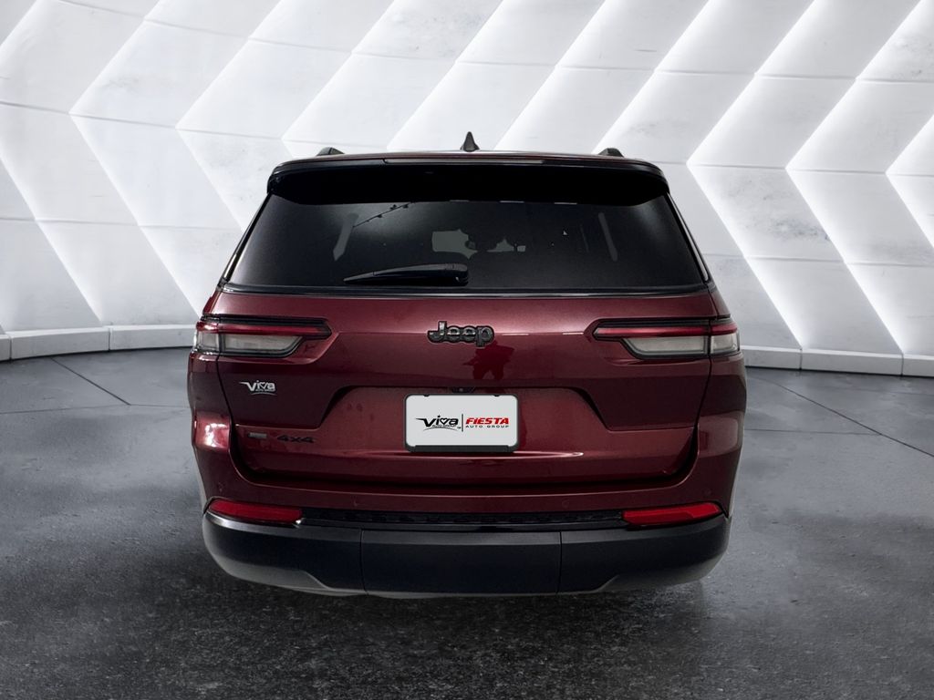 2021 Jeep Grand Cherokee Altitude photo 4