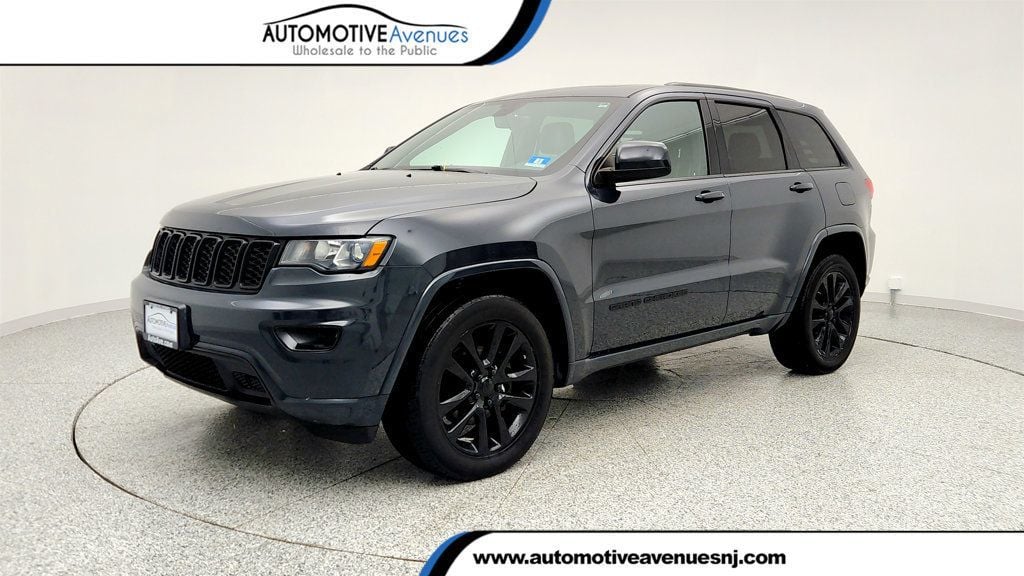 2018 Jeep Grand Cherokee Altitude's photo