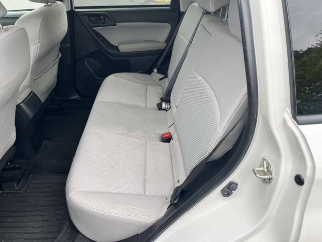 2017 Subaru Forester 2.5i photo 13