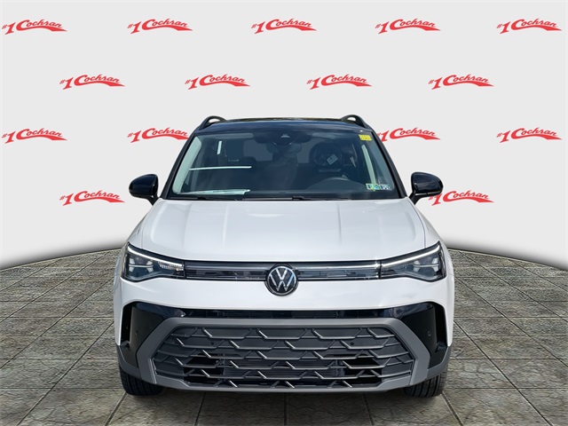 2025 Volkswagen Taos SE photo 8