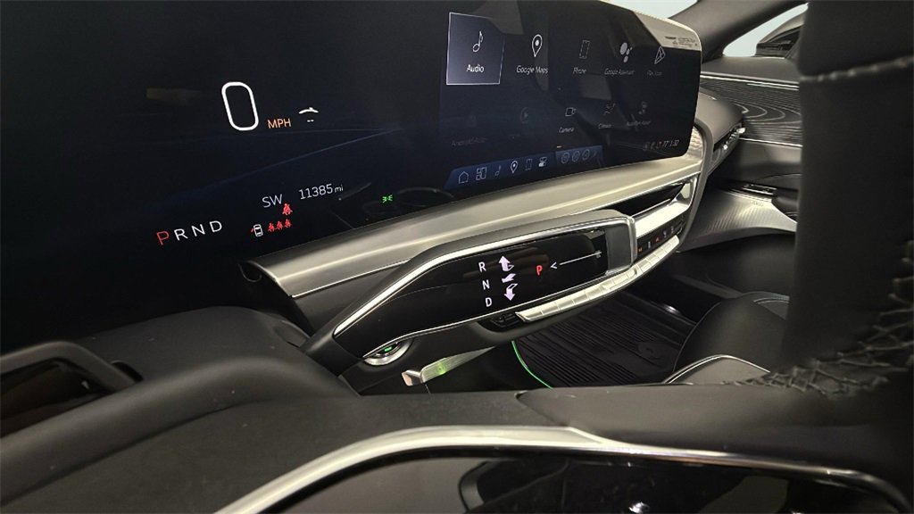 2024 Cadillac Lyriq Luxury photo 21