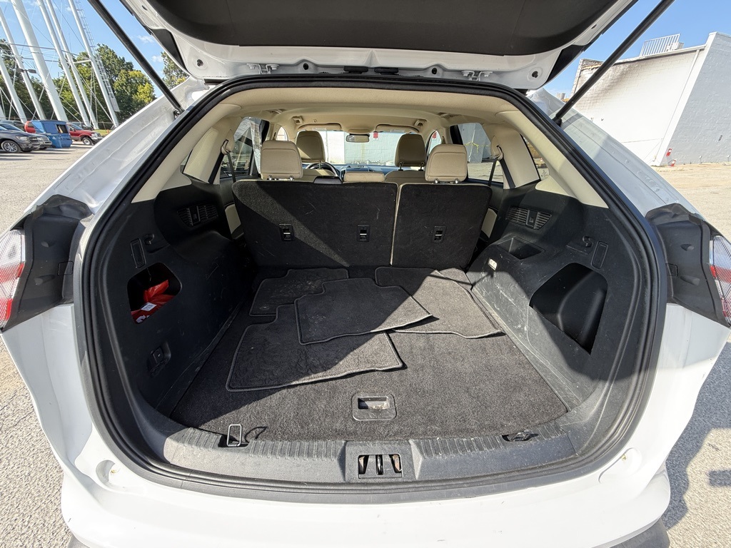 2020 Ford Edge SE photo 24