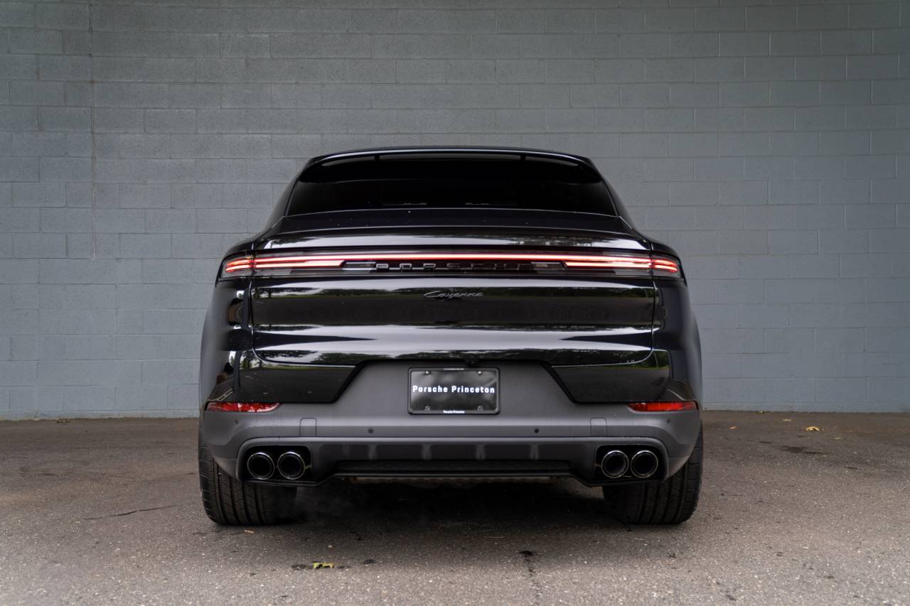 2025 Porsche Cayenne Coupe photo 15