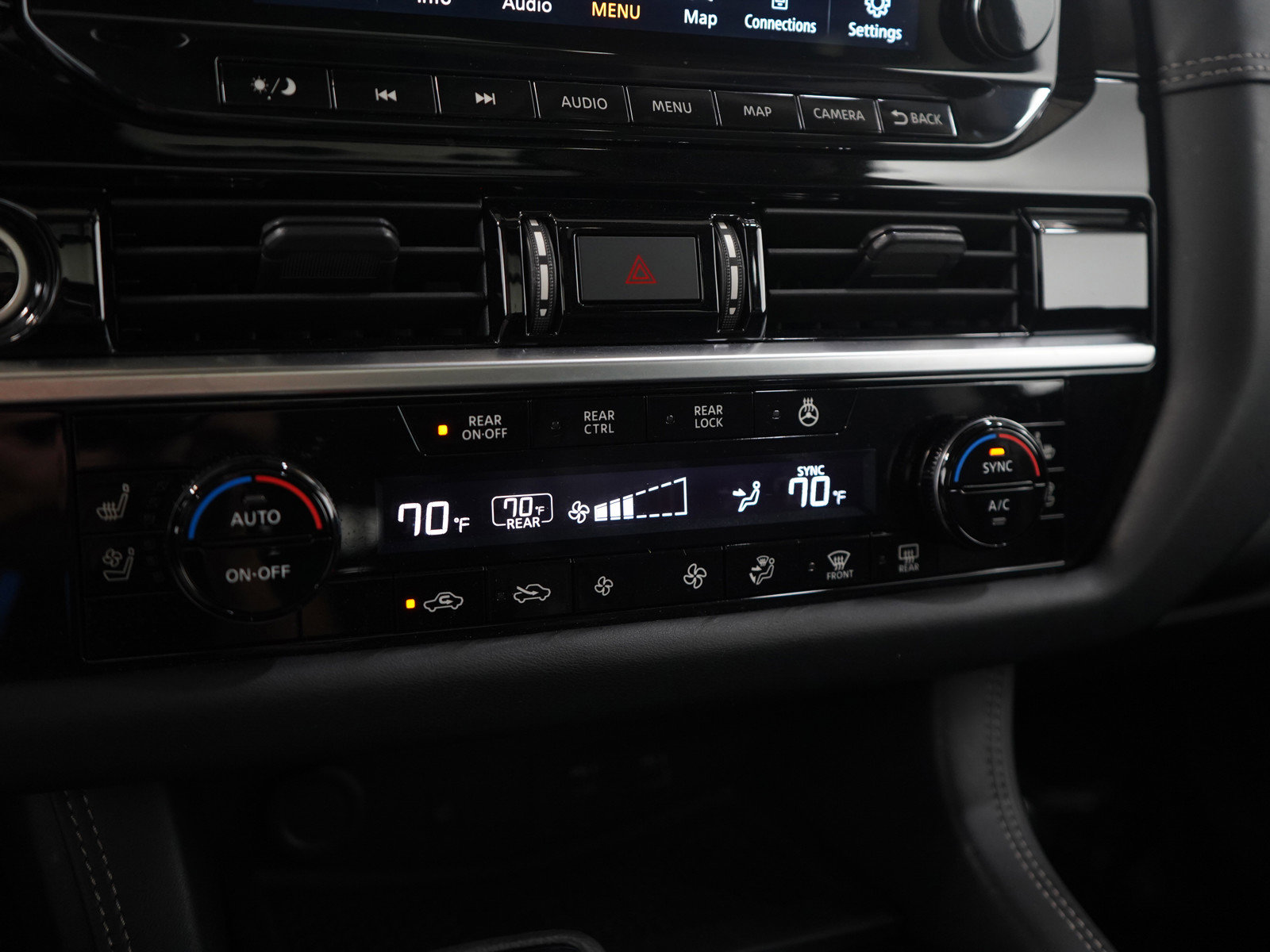 2023 Nissan Pathfinder Platinum photo 24