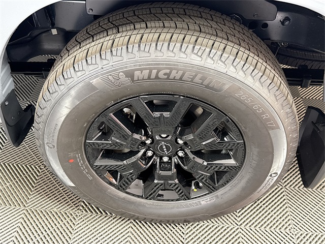 2026 Nissan Frontier SV photo 4