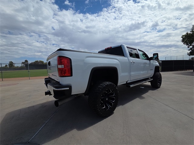 2019 Gmc Sierra HD SLE photo 5