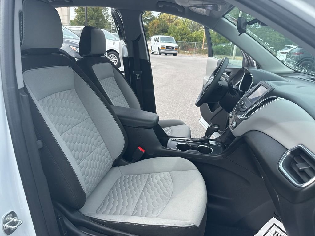 2021 Chevrolet Equinox LS photo 13