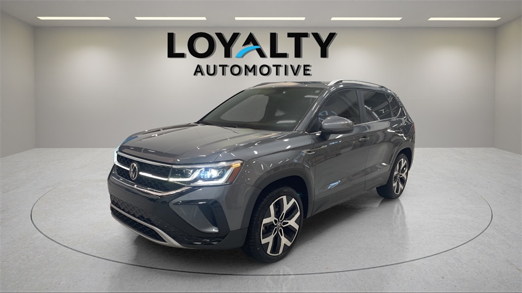 2022 Volkswagen Taos SEL's photo