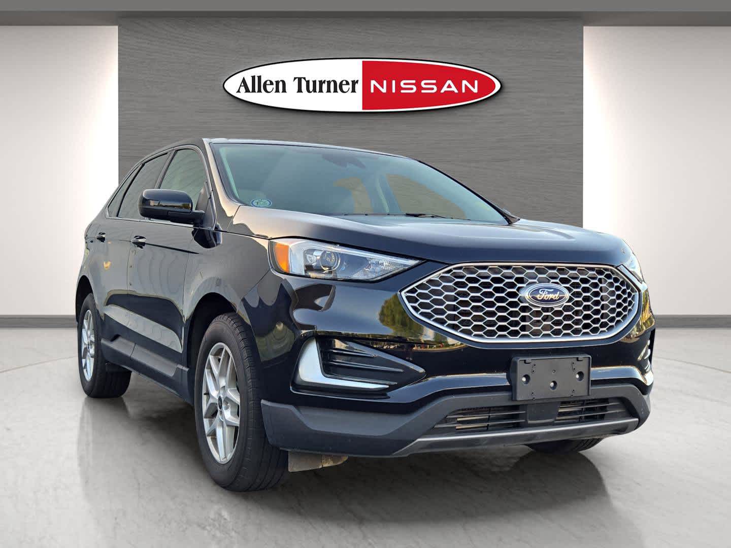 2024 Ford Edge SEL photo 3