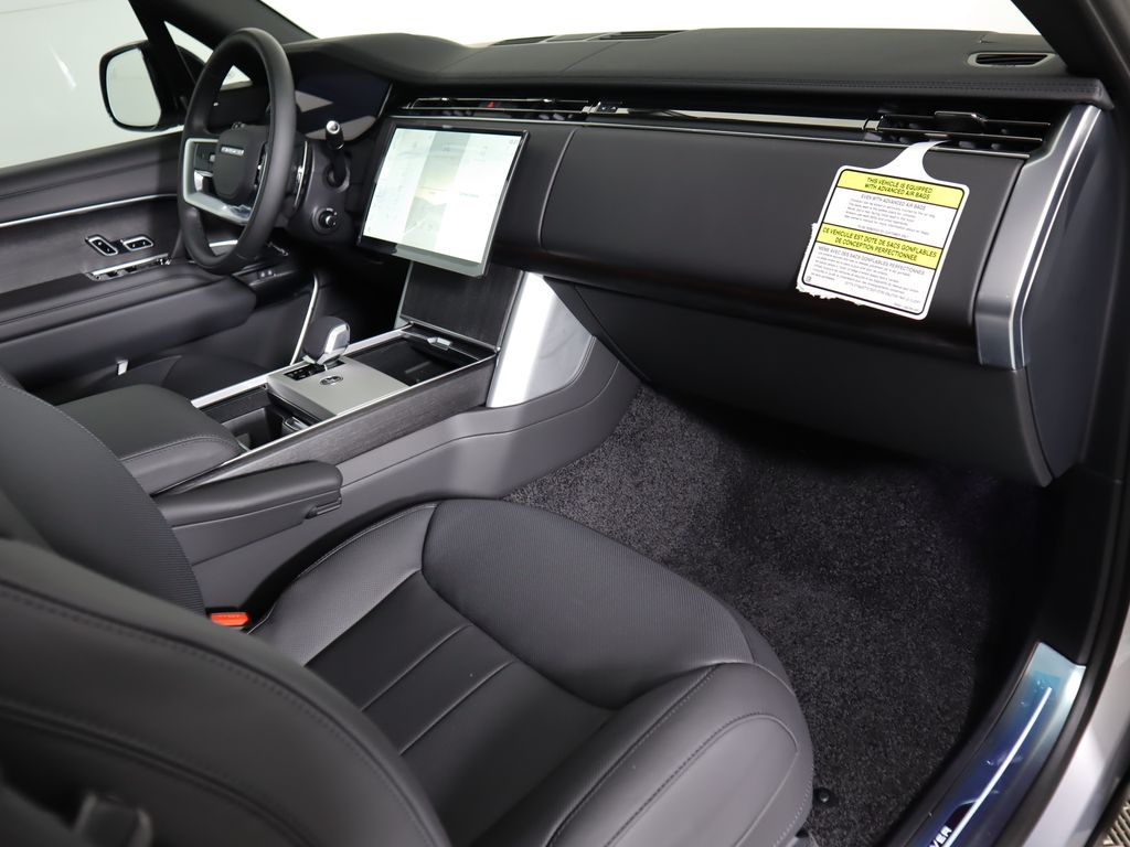 2025 Land Rover Range Rover SE photo 19