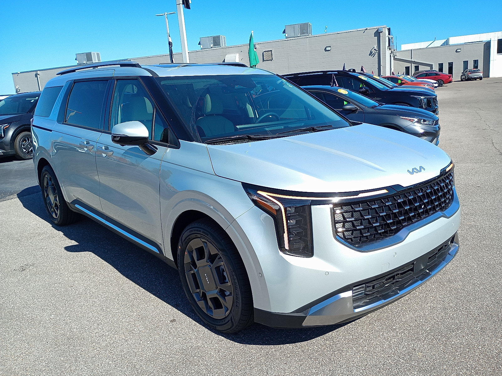 2026 Kia Carnival SX's photo