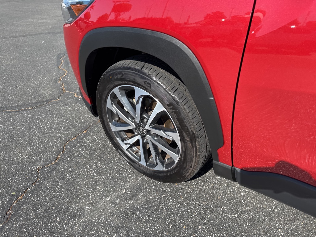 2024 Toyota Corolla Cross XLE photo 10