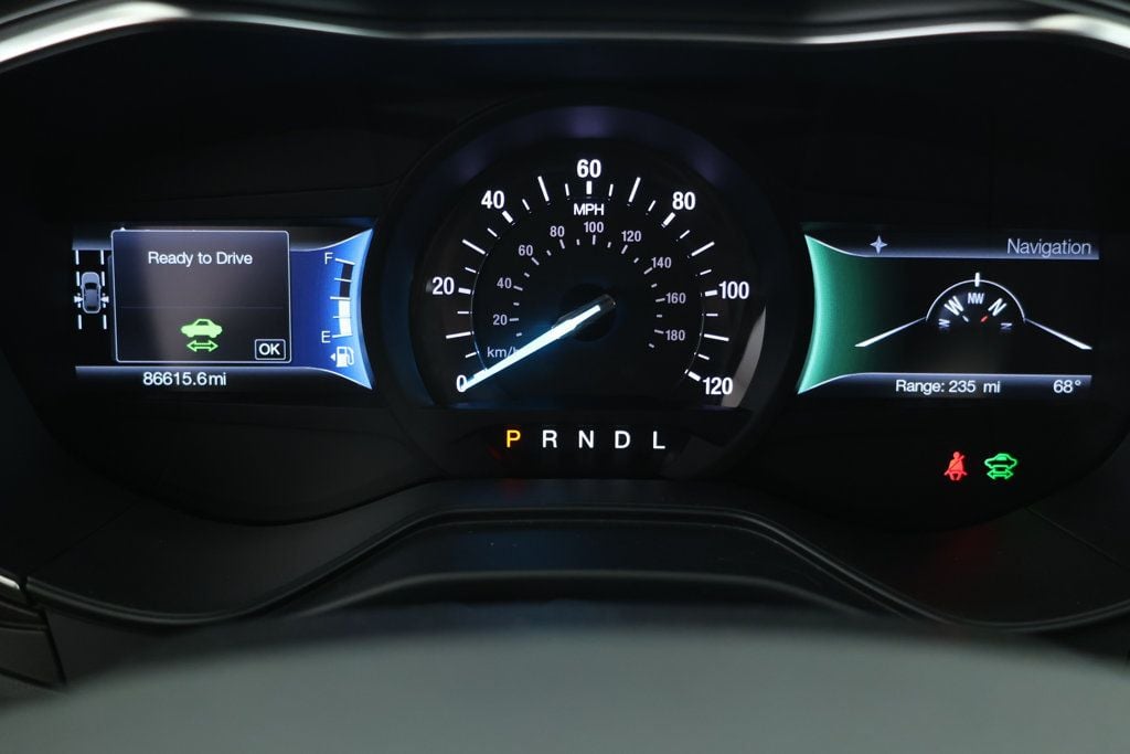 2020 Ford Fusion Titanium Plug-In Hybrid photo 13