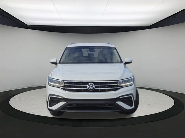2022 Volkswagen Tiguan SE photo 2