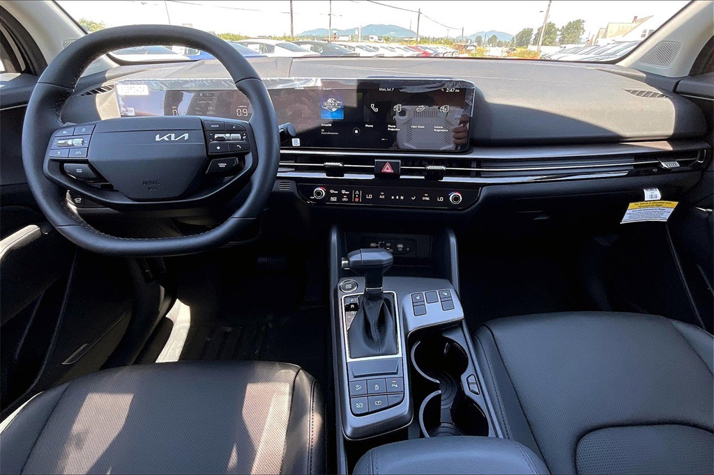 2026 Kia Sportage EX photo 4