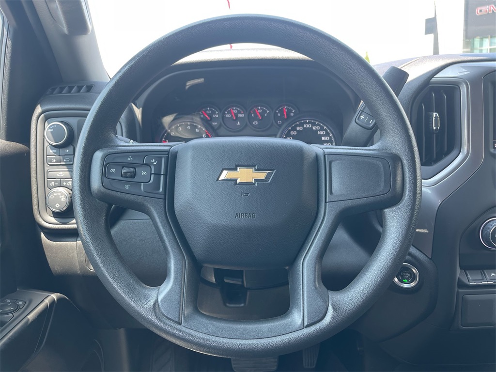 2022 Chevrolet Silverado 1500 Custom photo 11