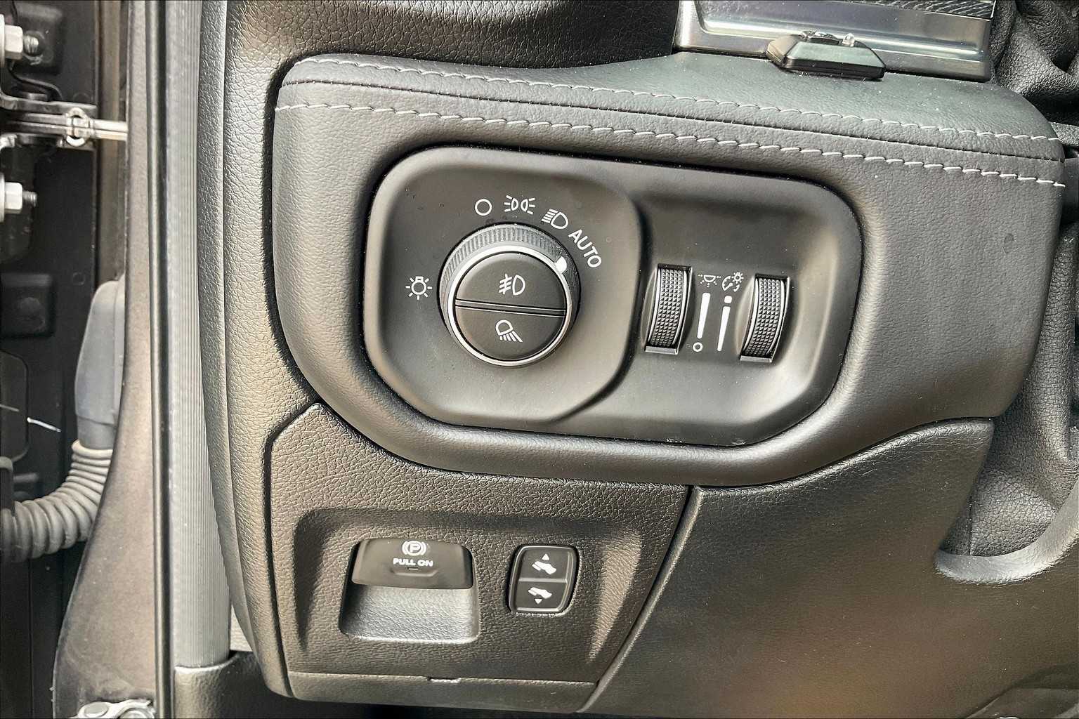 2020 Ram 1500 Limited photo 32