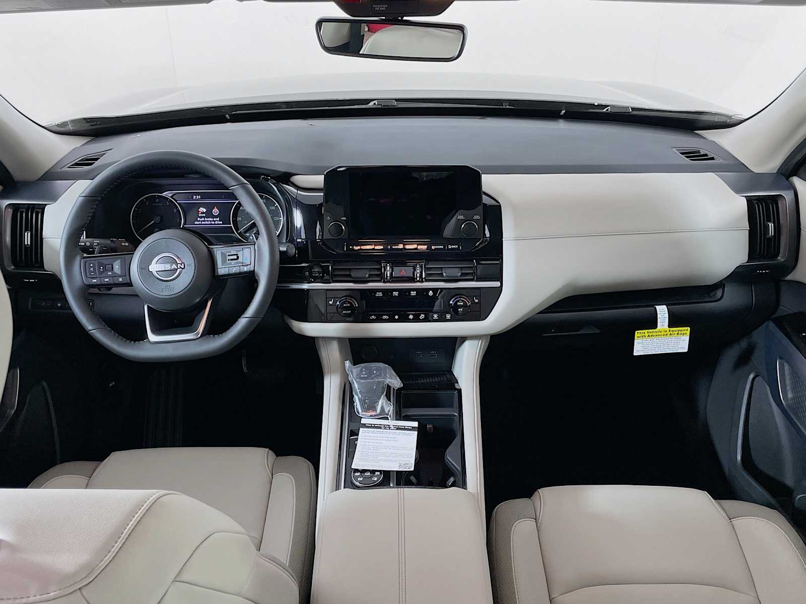 2025 Nissan Pathfinder SL photo 3