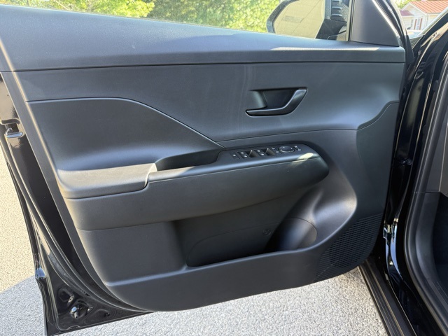 2026 Hyundai Kona SE photo 9