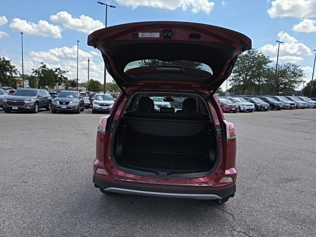 2018 Toyota RAV4 Hybrid Limited photo 16