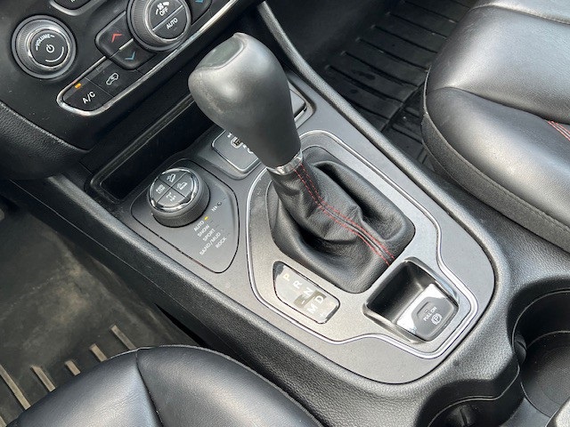 2019 Jeep Cherokee Trailhawk photo 18