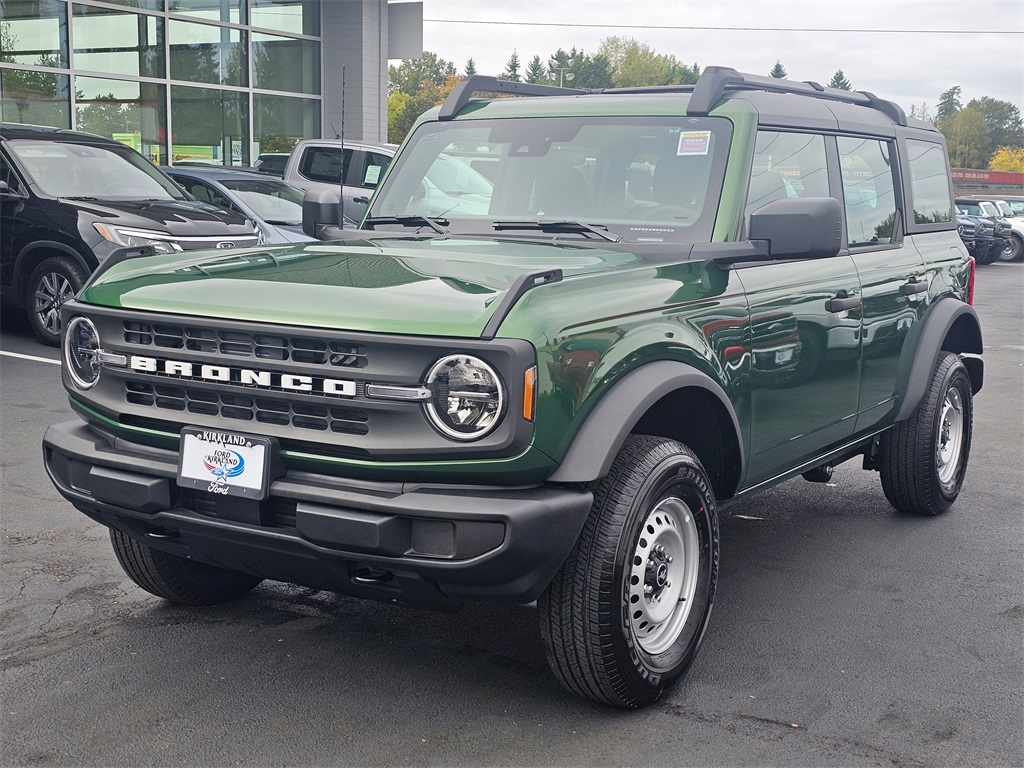 2025 Ford Bronco Base photo 3