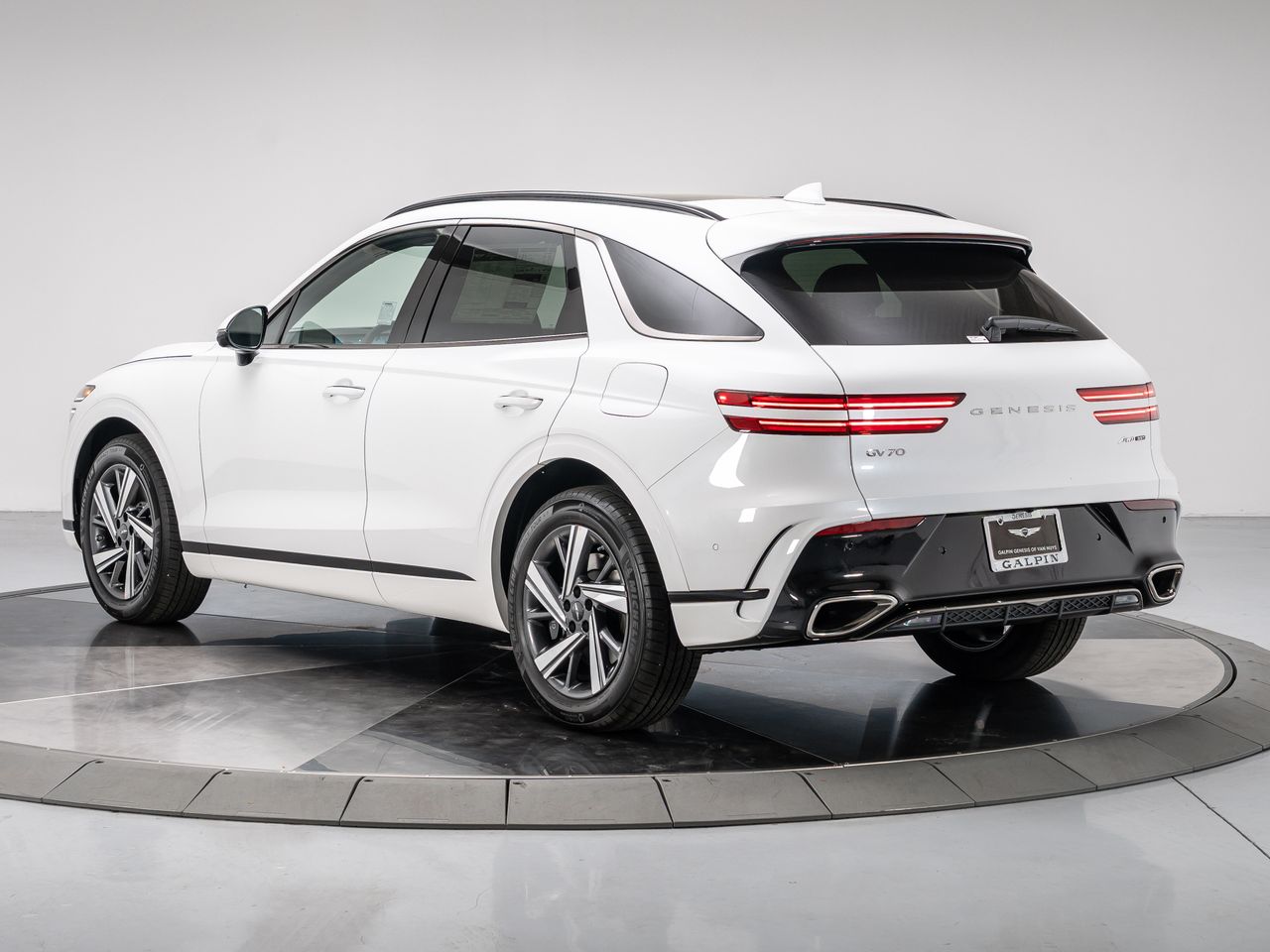 2026 Genesis GV70 3.5T Sport Advanced photo 3