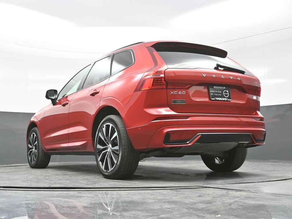 2023 Volvo XC60 T8 Ultimate photo 23