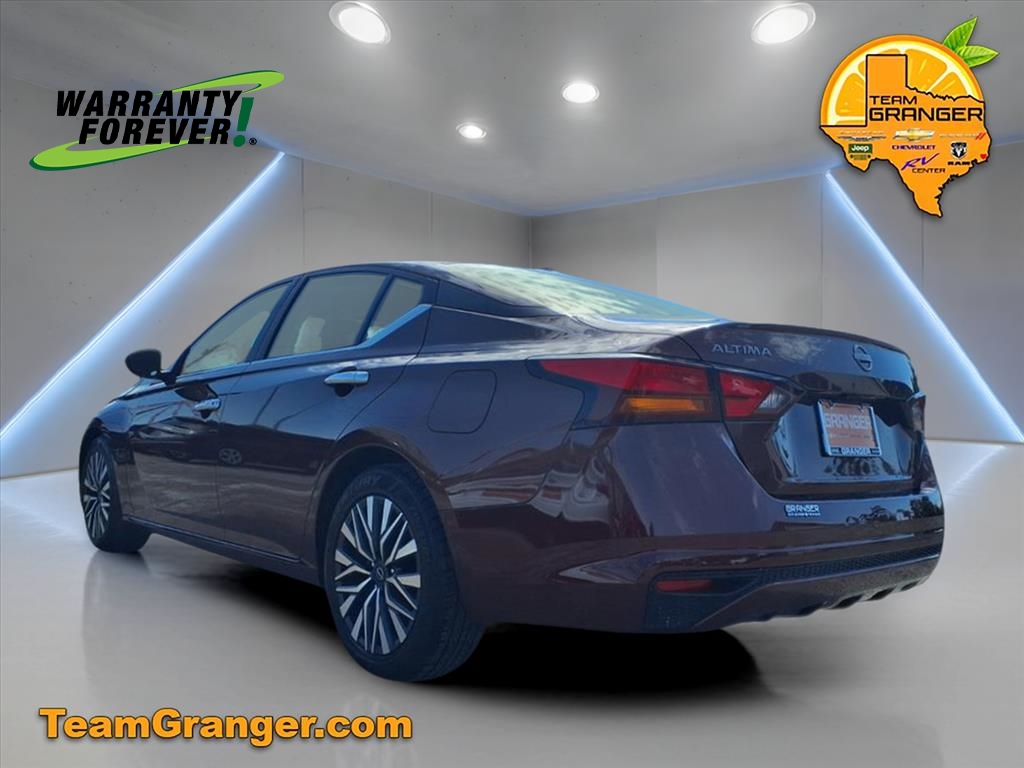 2024 Nissan Altima 2.5 SV photo 3