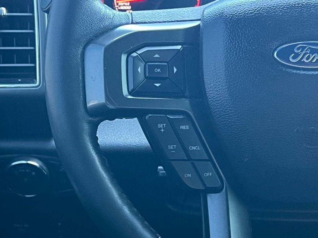 2020 Ford F-150 XLT photo 17