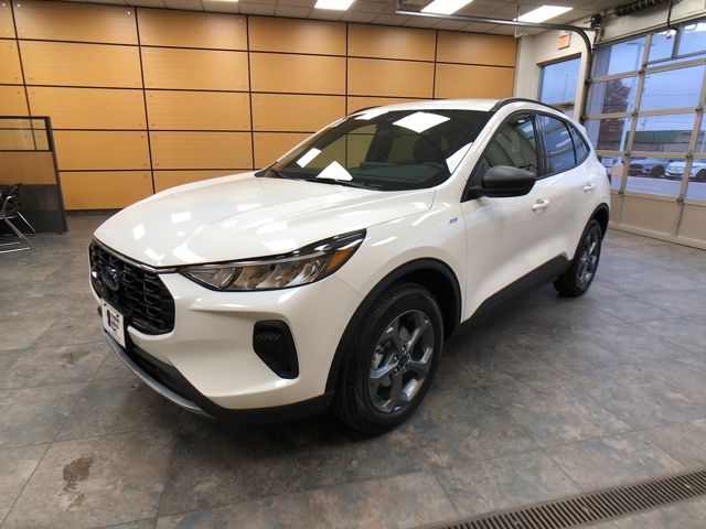 2026 Ford Escape ST-Line photo 3