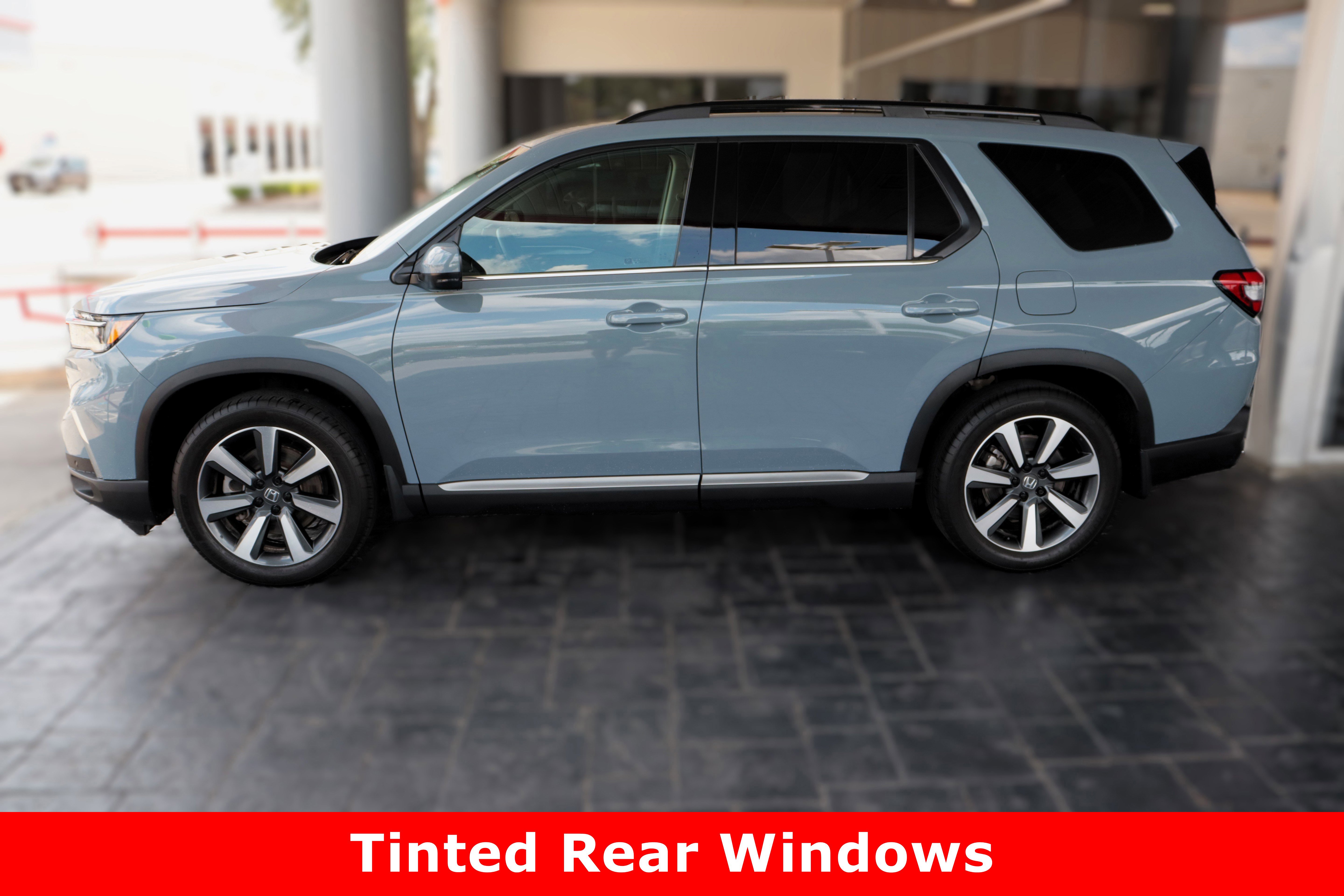 2025 Honda Pilot Touring photo 4