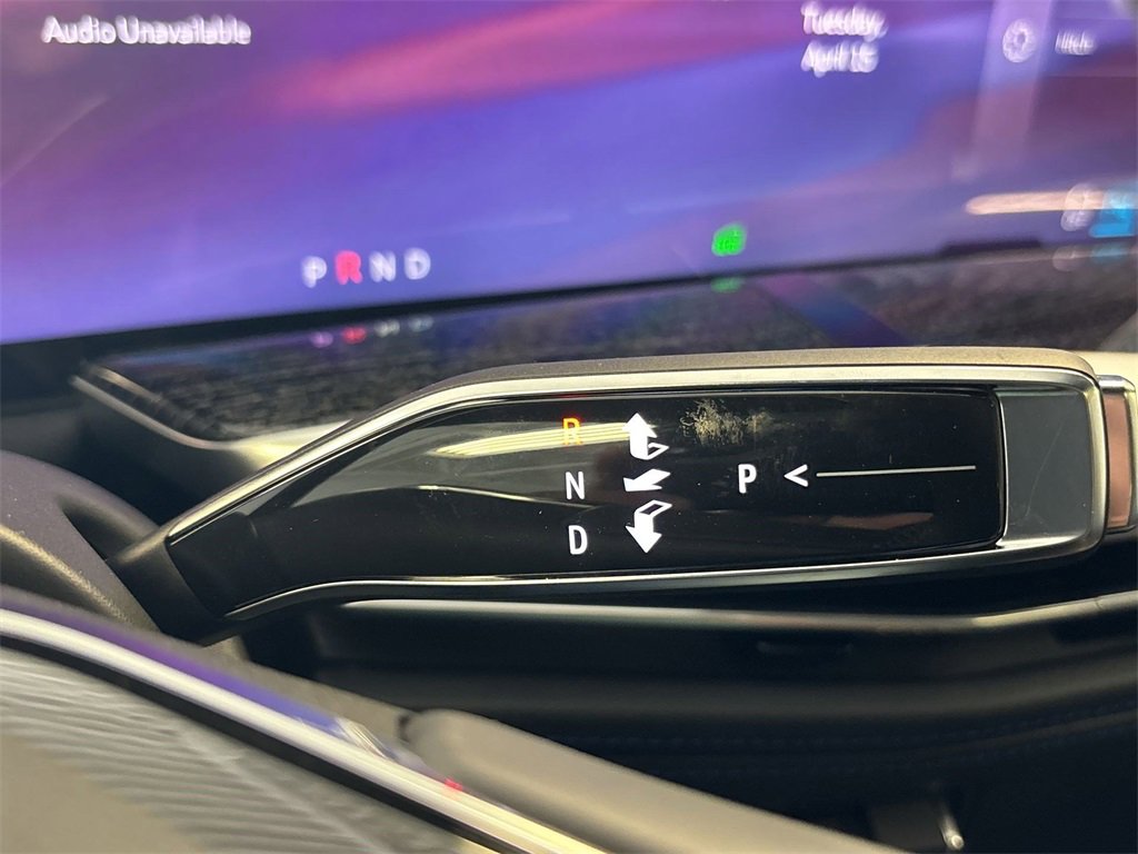 2025 Cadillac Escalade IQ Luxury photo 16
