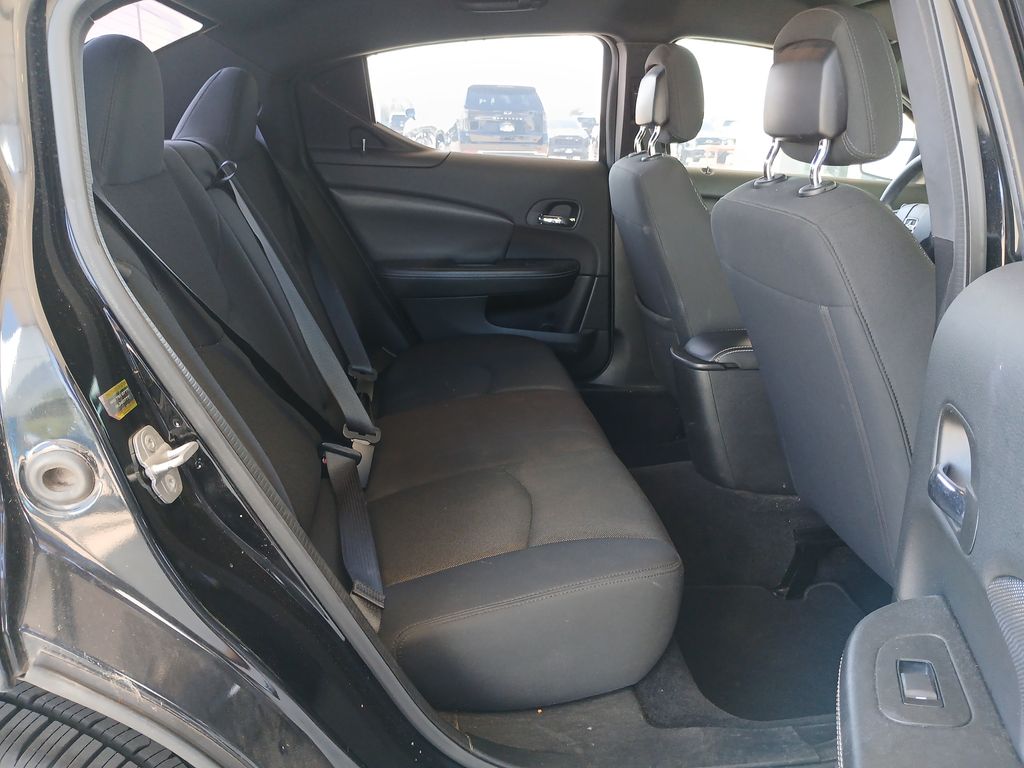 2013 Dodge Avenger SE photo 25
