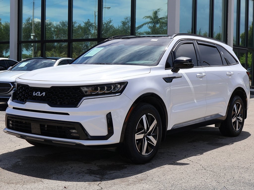 2022 Kia Sorento EX photo 3