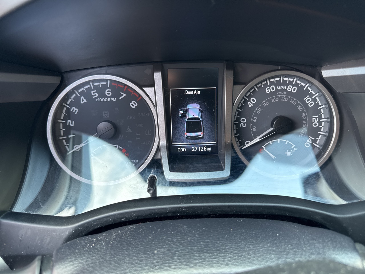 2023 Toyota Tacoma SR5 photo 8
