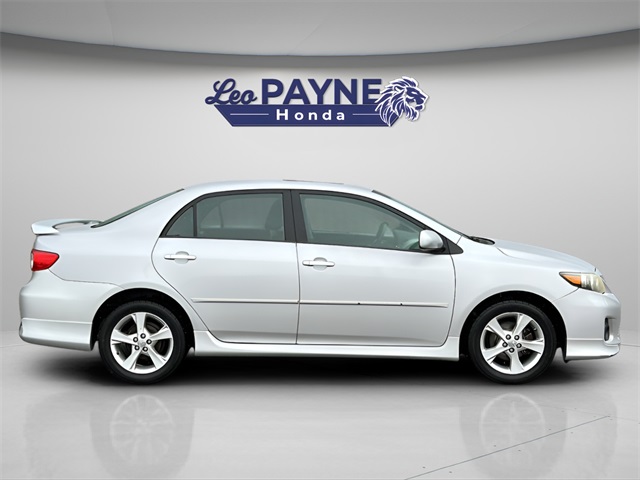 2011 Toyota Corolla S photo 8