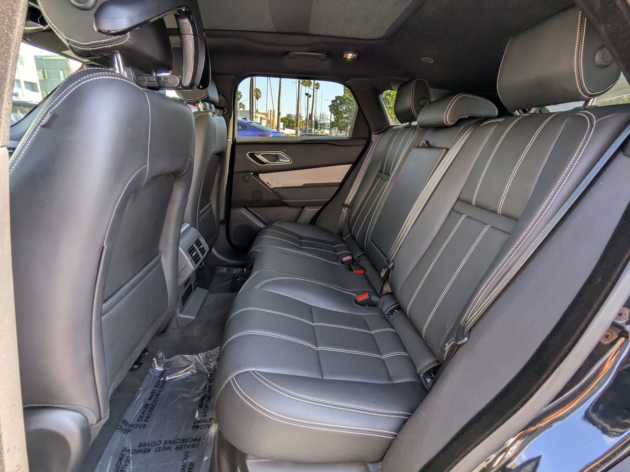 2023 Land Rover Range Rover Velar R-Dynamic S photo 17