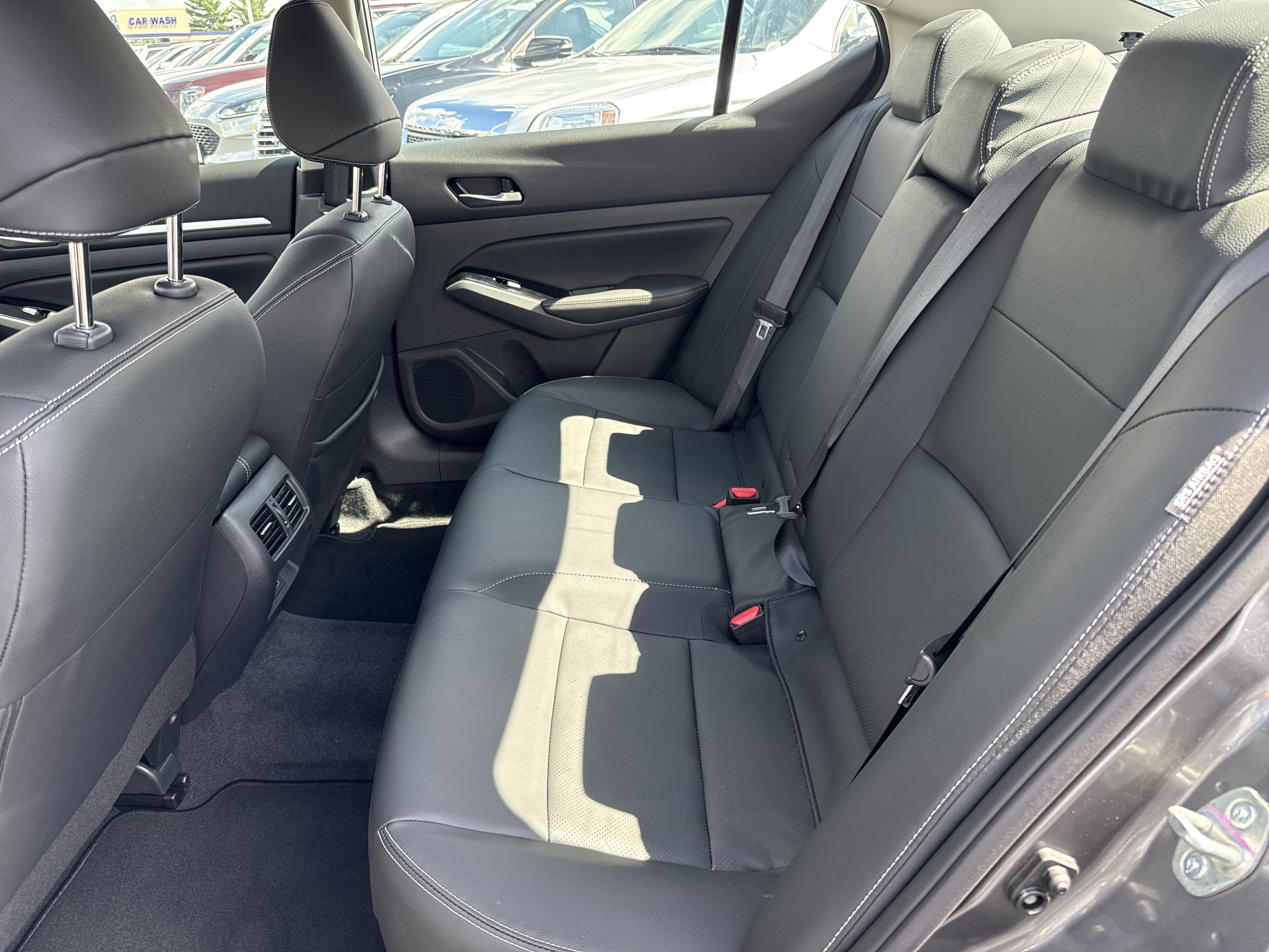2025 Nissan Altima 2.5 SL photo 4